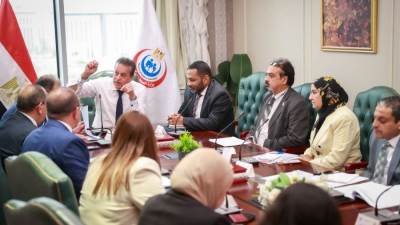 وزير الصحة يبحث ترشيد استهلاك السكر للحد من الأمراض المزمنة