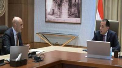 رئيس الوزراء يتابع مع وزير التربية والتعليم عددا من ملفات العمل