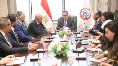 نائب رئيس الوزراء يبحث مع Boston Scientific التوسع في برامج تدريب الكوادر الطبية