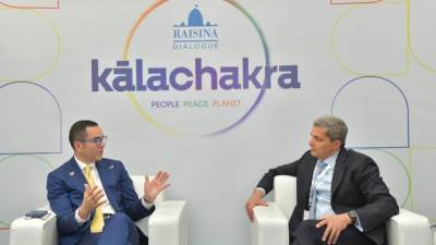 وزير الاستثمار يؤكد دعم مشروعات "موانئ دبي العالمية" بالسوق المصري