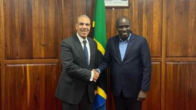 وزير الخارجية والهجرة يلتقى مع نائب رئيس الوزراء ووزير الطاقة التنزانى