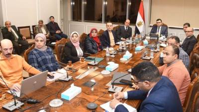 وزير الإسكان يتابع سير العمل بمشروع حدائق "تلال الفسطاط"