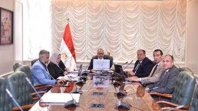 وزير العمل يشهد وقائع تسليم 750 عقد عمل للشباب من بينهم 179 عقدًا لذوي همم