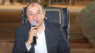 وزير قطاع الأعمال العام يلتقي محافظ أسوان ونواب البرلمان ويشارك العاملين الإفطار الرمضاني