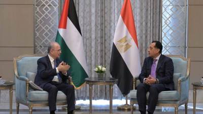رئيس الوزراء يستقبل رئيس وزراء فلسطين