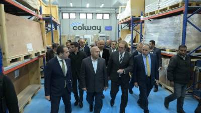 وزير الصناعة والنقل يشهد أول إنتاج لمصنع كولواي من المكونات الداخلية لعربات النوم بقطارات السكة الحديد