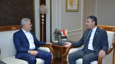  وزير التموين يصدر قرارًا وزاريًا بتعيين أيمن إسماعيل رئيسًا لمجلس إدارة الشركة القابضة للصناعات الغذائية