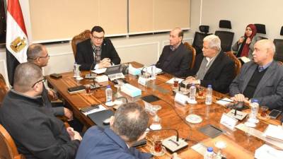  وزير الإسكان يعقد اجتماعه الدوري لمتابعة موقف تنفيذ مشروعات مبادرة "حياة كريمة"