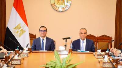 "الخطيب": "الدولة تعمل على تنويع أسواق التصدير للوصول إلى ١٤٥ مليار دولار من الصادرات السنوية"