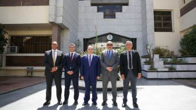 وزير قطاع الأعمال ورئيس هيئة الدواء يتفقدان تطوير شركات العربية وممفيس والنيل للأدوية التابعة للوزارة