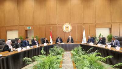 وزير التعليم يترأس اجتماع مجلس أمناء جامعة جنوب الوادي الأهلية