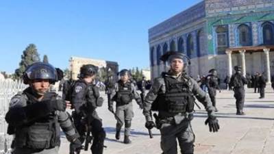 الاحـ ـتلال يحرم آلاف الفلسـ ـطينيين من الوصول إلى القدس لإحياء ليلة القدر بالمسجد الأقصى