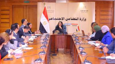 وزيرة التضامن تترأس اجتماعًا لبحث التوسع في منظومة الحضانات والطفولة المبكرة