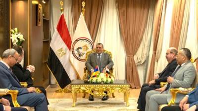  وزير الإنتاج الحربي يستقبل السفير الأرميني لبحث التعاون في مجالات التصنيع العسكري والمدني