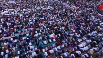 معهد الفلك يعلن مواعيد صلاة العيد الجديدة بعد تعذر رؤية هلال شوال