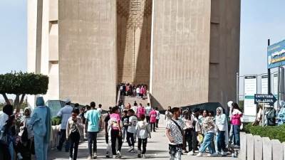 إقبال كبير من المواطنين على حدائق الري بالقناطر الخيرية للاحتفال بعيد الفطر