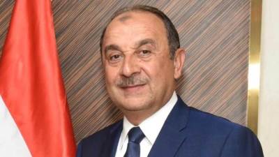 وزير قطاع الأعمال يتابع موقف مشروع المحطة الشمسية لتغذية مجمع الألومنيوم بالطاقة النظيفة