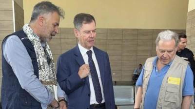 إسبانيا تتكفل برعاية واستضافة 13 مريضًا فلسطينيًا مصابًا بأمراض الأورام و23 من أفراد أسرهم