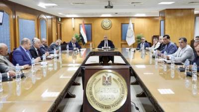 وزير التعليم يوجه بتعميم نظام البوكليت فى امتحانات نهاية العام للشهادة الإعدادية