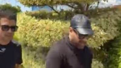 تشييع جثمان زوجة نضال الشافعي بحضور أحمد أمين وأحمد زاهر ونجوم الفن