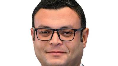 وزير الإسكان يقوم بجولة تفقدية بمدينة العلمين الجديدة.. ويٌتابع المشروعات التنموية بإقليم الساحل الشمالي