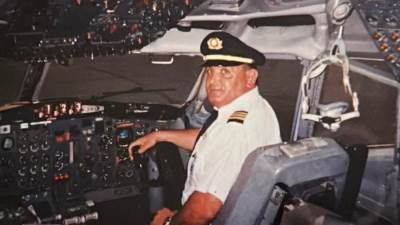 نهال عنبر تعلن وفاة شقيقها الكابتن عصام عنبر وتطلب الدعاء له