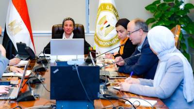  ياسمين فؤاد توجه بإنشاء وحدة خاصة بمشروعات الحفاظ على الطيور المهاجرة بوزارة البيئة