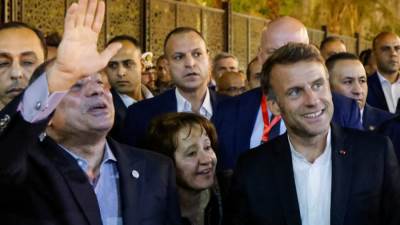 الرئيس السيسي يصطحب ماكرون في "خان الخليلي" والحسين قبيل قمة ثلاثية