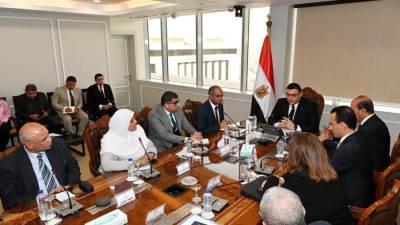 "الشربيني": أهمية العمل على تعظيم الإيرادات لتوفير احتياجات مختلف المشروعات التي يتم تنفيذها