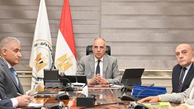 وزير الري يتابع أعمال قطاع المياه الجوفية ومقترحات تطوير العمل