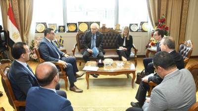 وزير الإسكان يبحث مع السفير السويدي تعزيز التعاون بشأن التنمية العمرانية المستدامة