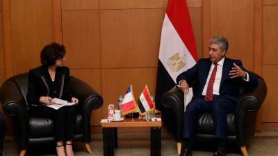 وزير السياحة يعقد اجتماعًا مع وزيرة الثقافة الفرنسية لبحث التعاون على المستوى الأثري