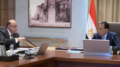 رئيس الوزراء يلتقي رئيس هيئة الرقابة المالية لاستعراض عدد من ملفات الهيئة