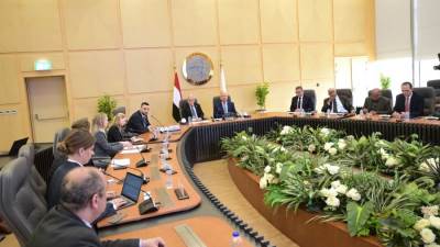 وزير الصناعة يستقبل سفير السويد بالقاهرة لبحث التعاون