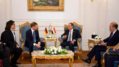 وزير الخارجية والهجرة يستقبل رئيس وزراء ولاية ساكسونيا الحرة الألمانية