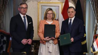 وزير الداخلية يشهد مراسم توقع وثيقة لتنظيم العمل بين الوزارة ووكالة "اليوروبول"