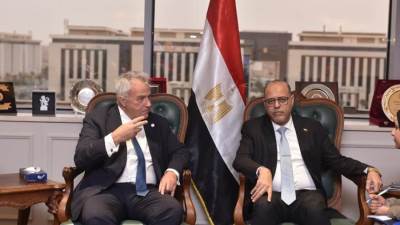 وزير العمل يلتقي وزير الهجرة واللجوء اليوناني والوفد المُرافق له