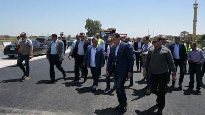 رئيس الوزراء يتفقد أعمال مشروع ازدواج طريق أسيوط/ ديروط الزراعي