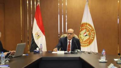 وزير العمل يفتتح ورشة عمل لمناقشة مشروع "الملف الوطنى للسلامة والصحة المهنية"