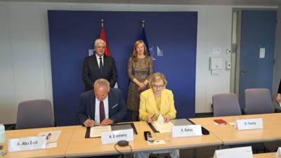 وزير التعليم العالي يبحث تعزيز التعاون بين مصر والاتحاد الأوروبي في البحث العلمي والابتكار