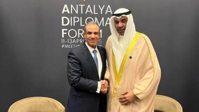  وزير الخارجية والهجرة يجتمع مع وزير خارجية الكويت في أنطاليا