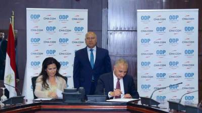 كامل الوزير يشهد توقيع شراكة استراتيجية بين شركة (CMA CGM) الفرنسية وميناء أكتوبر الجاف