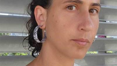 «فضيحة جديدة في إسرائيل».. ابنة وزير الاستيطان تتهم عائلتها بالاعتداء الجنسي وتفرّ إلى الخارج