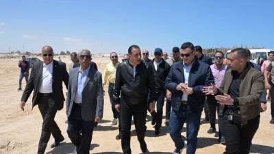 رئيس الوزراء يتفقد مشروع مارينا By The Lake M8 بمدينة العلمين الجديدة