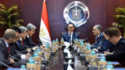 وزير الاستثمار يلتقي رئيس مجلس إدارة شركة يازاكي اليابانية لاستعراض مشروع الشركة