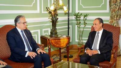 وزير الخارجية والهجرة يستقبل المرشح المصري لمنصب مدير عام منظمة اليونسكو