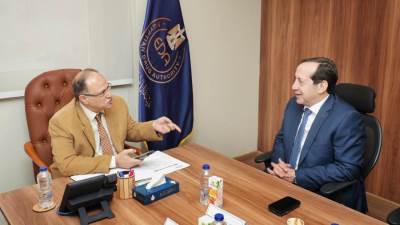  رئيس هيئة الدواء يجتمع مع ممثلي شركة أبوت العالمية لمناقشة آخر المستجدات