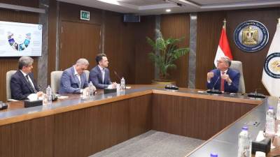 وزير البترول يلتقي بالرئيس التنفيذي لشركة Sun Africa الأمريكية والوفد المرافق له لبحث التعاون