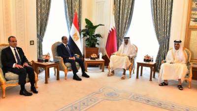 الرئيس السيسى يؤكد أهمية زيادة حجم التبادل التجارى وتعزيز الاستثمارات القطرية فى مصر