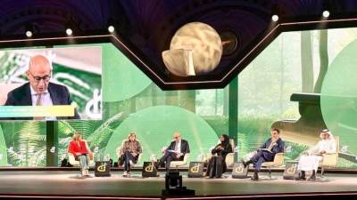  وزير التربية والتعليم يشارك في جلسة حوارية تحت عنوان "تمكين التوافق مع سوق العمل وجاهزية القوى العاملة"